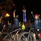 GRUPO DE CICLISTAS HACCE SU RUTA NOCTURNA EN EL PARQUE CENTENARIO PARA AYUDAR A LA RECUPERACION DEL PARQUE EN EL PLANO TURISTICO/JIMMY NEGRETE/GUAYAQUIL-ECUADOR