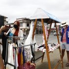 Recreación. En la avenida Isidro Ayora, en el norte, hubo desde caminatas hasta ferias sobre las veredas.