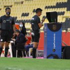 Luis Quiroz, árbitro del duelo entre Barcelona y Emelec, no pudo observar dos jugadas polémicas en el VAR pues se dañó por casi 20 minutos.