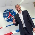 Gianluigi Donnarumma, arquero italiano, presentado por el PSG.