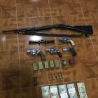 Incautación. El martes se incautaron a menos cuatro armas de fuego en el sector de Zapotillo en Loja.