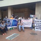 Plantón. Los pacientes renales han realizado aproximadamente 80 plantones para exigir a las autoridades el pago a dializadoras que los atienden.