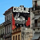 Vista de un graffiti con la palabra "coraje", en una calle de La Habana, Cuba, este martes 20 de julio del 2021.