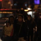 Familiares de las personas privadas de la libertad en las afueras de la cárcel.