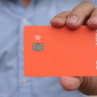 La firma funciona como un banco digital y ofrece productos como tarjetas de crédito.