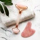 Rodillo facial y Gua Sha.