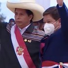 El presidente peruano junto a Ugarte, durante una ceremonia simbólica de posesión.