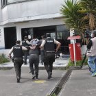 Dos extranjeros fueron capturados por la policía por su posible implicación en el robo a cajeros en ese cantón de Pichincha. Otro sospechoso evadió a los agentes.