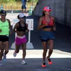 Fotografía cedida este miércoles por el Comité Olímpico Ecuatoriano que muestra a varios marchistas de la delegación de atletismo de Ecuador.