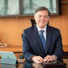 Decreto. Por las labores que realice Roberto Salas no recibirá ninguna remuneración.