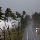 A las 11.00 horas de hoy, el sistema estaba localizado a unas 160 millas (255 km) al oeste de la isla de Guadalupe y a unas 220 millas (350 km) al este sureste de Ponce, en Puerto Rico.