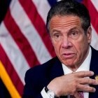 El Gobernador del estado de Nueva York dejó el cargo, arrinconado por graves denuncias en su contra.