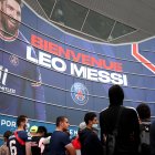 Los aficionados del PSG llenaron todos los lugares donde estuvo Lionel Messi.