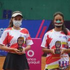 Valeska San Martín (i) lideró la categoría de los 16 años del torneo.