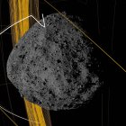 Imagen computarizada cedida por el Centro de vuelo espacial Goddard de la NASA que muestra la simulación de trayectoria del asteroide Bennu.