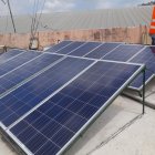 Los paneles fotovoltaicos que almacenan la energía solar.