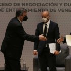 Las negociaciones entre el régimen de Nicolás Maduro y la oposición venezolana, que comenzaron hace dos días, fueron aplazadas.