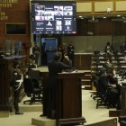 Excontralor. Durante cuatro horas (tres de defensa y una de contrarréplica), Pablo Celi se dirigió al Pleno de la Asamblea. Afuera, la policía lo espera.