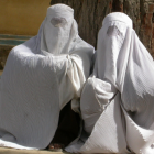 En el régimen talibán las mujeres deben cumplir por lo menos con 30 reglas.