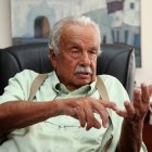 La directiva de Liga de Quito le rindió homenaje a colocarse su nombre al estadio que antes se llamaba Casa Blanca.