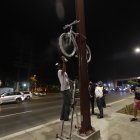 Hecho. La colocación de la bici se dio la noche del martes 17 de agosto.