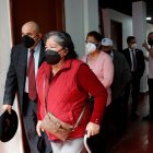 Familiares y heridos en el accidente de la linea dorada del Sistema de Transporte Colectivo (Metro)