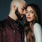 Fotografía cedida hoy por Sony Music que muestra al cantante colombiano Manuel Turizo (i) y a la actriz argentina Tini Stoessel.