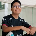 Fotografía cedida hoy por Riot Games, que muestra al chileno Cristian "Cody" Quispe, carrilero central del campeón Infinity en Ciudad de México (México).