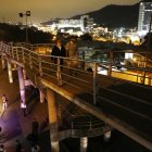 La mayoría de los puentes peatonales ubicados a lo largo de la Perimetral han sufrido el robo de techos y luminarias.