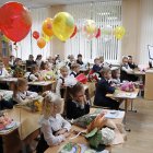 El ministro de Educación alertó que "no podemos relajarnos" y recordó que "continúan vigentes medidas como el distanciamiento social".