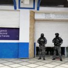 Intervención en una oficina de la Agencia Nacional de Tránsito en La Troncal por los casos de corrupción.