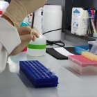 Vista de un laboratorio de investigación de Uruguay.