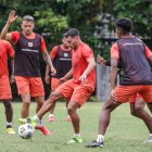 Barcelona medirá hoy a Deportivo Cuenca y el próximo miércoles a Flamengo en Brasil.