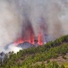 Una erupción volcánica ha comenzado esta tarde de domingo en los alrededores de Las Manchas, en El Paso (La Palma).