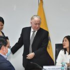 En la ratificación del encargo estuvieron presentes los cuatro consejeros que votaron a favor de Córdova. Los de minoría no llegar al CPCCS.