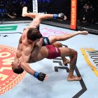 Así cerró la pelea Michael Morales, provocando los aplausos del presidente de la compañía, Dana White.