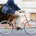 Cada vez más personas optan por movilizarse en "bici" incluso a los trabajos.