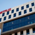 El gigante televisivo, que arrasó el pasado domingo en los Emmy con 44 premios, explicó en un comunicado que ambas compañías "unirán fuerzas para llevar algunas de las historias más apreciadas del mundo a nuevos y actuales fans de maneras creativas".