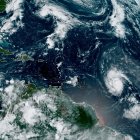 Imagen cedida hoy por la Oficina Nacional de Administración Oceánica y Atmosférica (NOAA) de Estados Unidos .