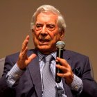 El escritor peruano Mario Vargas Llosa, en una fotografía de archivo.