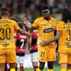 Ante la expulsión de Nixon Molina en la ida, Michael Carcelén (f) alinearía junto a Bruno Piñatares.