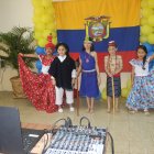 Los estudiantes acudieron al colegio para participar en el evento cultural.