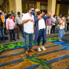 La alcaldesa Cynthia Viteri, en una reciente aparición pública, junto al gerente de Siglo XXI.