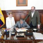 El presidente Lasso firmó el decreto de estado de excepción en el sistema carcelario.