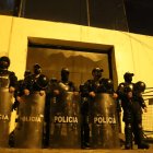 Tras conocerse se la fuga, la seguridad de la prisión se reforzó con policías y militares en los exteriores.