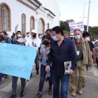 Visita. Manifestaciones a favor y en contra se registraron durante la visita de los asambleístas a Urcuquí.