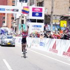 Miryam Núñez (segunda desde la derecha), junto a todas las ganadoras