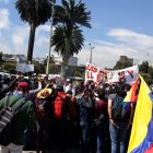Anuncio. La dirigencia indígena reunida antes de salir al palacio de Goberno.