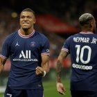 Kylian Mbappé dijo que buscaba salir del PSG, pero su entorno busca que se quede.