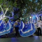 Así de iluminada permanecerá la Plaza de la Administración hasta el próximo 31 de octubre.